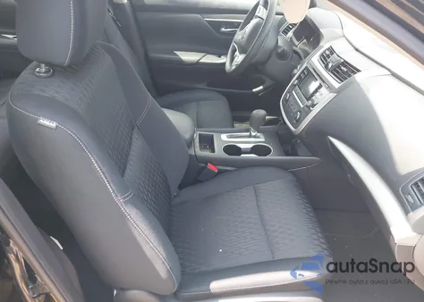 2018 Nissan Altima 2.5 S z USA, uszkodzony, nr VIN 1N4AL3AP0JC184368